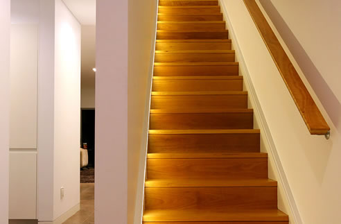 staircase linear led lighting