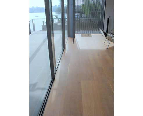 wide plank oak floor