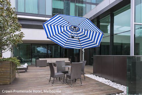 cantilever umbrella hotel courtyard