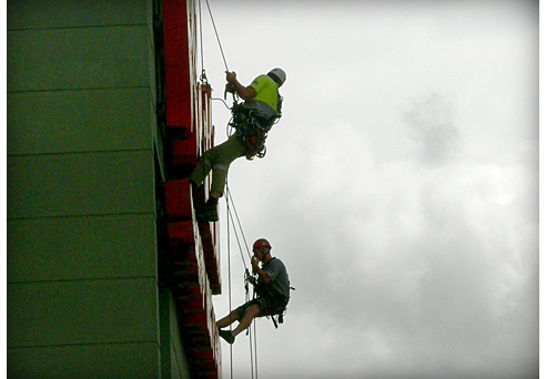 building facade maintenance harness equipment