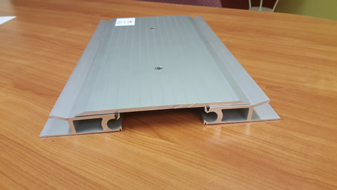 floor expansion joint
