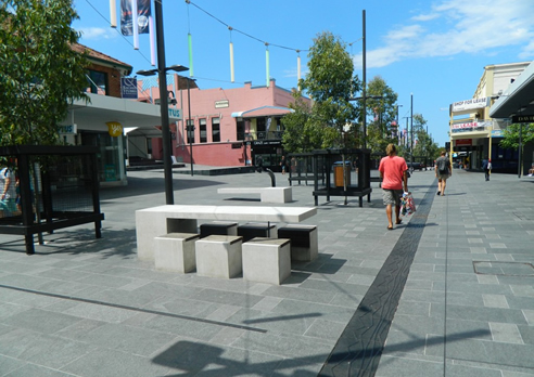crown st mall streetscape