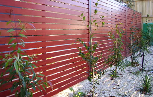 Fence design - timeless timber - wood you guess Aluminium SUPASLAT 
