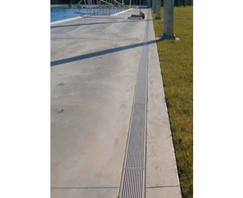 aquatic centre pavement drainage