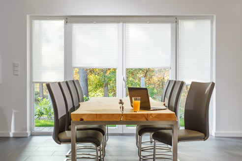Dining room pleated blinds