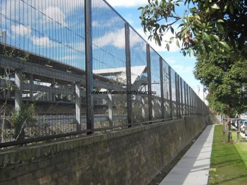 high fence prison mesh