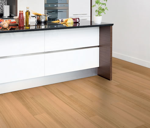 tasmanian oak quick-step floor