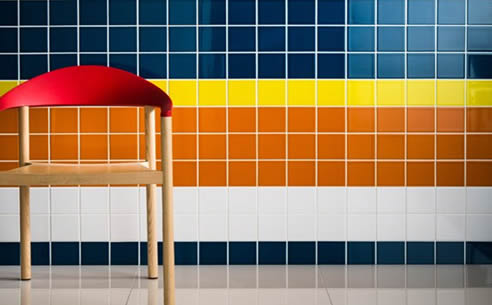 Prismatic wall tiles