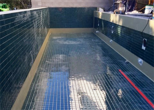 LATICRETE products to install a tiled pool