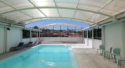 pool surround mar resistant polycarbonate glazing