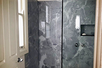 Floor to Ceiling Shower Walls from Innovative Splashbacks