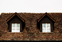 Dust-Free Expanding Foam Insulation for Attic Roofs from Bellis