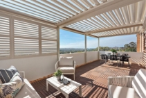 	How to Clean a Louvre Roof System by Vergola	