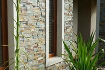 	Stacked Stone Retaining Walls from DecoR Stone	