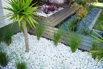 Ming Snow White Garden Pebbles from DecoR Stone