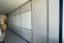 	Centre-Stacking Operable Wall with Retracting Seals from Bildspec	