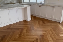 	Fast Drying Floor Finish for Oak Parquetry by Synteko	
