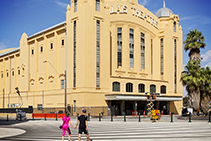 Mineral Paints for Melbourne's Palais Theatre from Porter's Paints