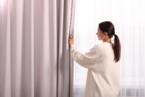 	Motorised Curtain Track with Electromagnetic Clutch	