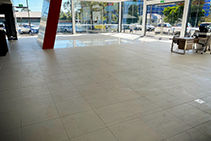 Commercial Adhesives for Porcelain Tiles from LATICRETE