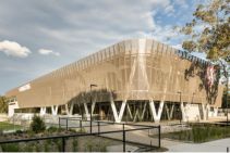 	Large-Format Louvre Facade for High-Performance Centre	