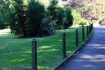 	Cast Iron Bollards by Mascot Engineering	