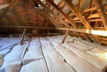 	Polyester Bulk Insulation Ceiling Installation by Solartex	