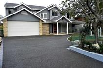 	Fully Porous Paving for Driveways with StoneSet	