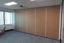 	Stacking Operable Wall at Peakstone’s Office Fit-Out by Bildspec	