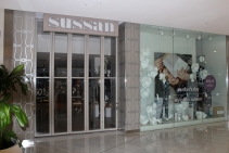 	KRGS Clearglide Bi-Folding Door for Commercial Spaces	