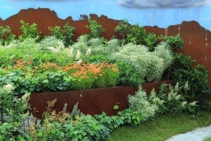 	Edging for Raised Garden Beds by FormBoss	