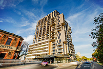 Fire Actuated Louvres for Adelaide Apartments by Safetyline Jalousie