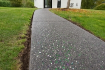 	Schneppa Glass™ and PolyGlow™ Add Day-Night Visual Appeal to Pathway	