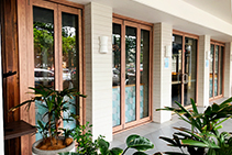 Classic Timber-look Cladding for Betty's Burgers from DECO