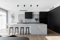 	Rise of Black Rangehoods in Modern Kitchens by Schweigen	