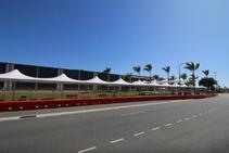Umbrella Style Shade Structure at Gold Coast Airport by Makmax Australia