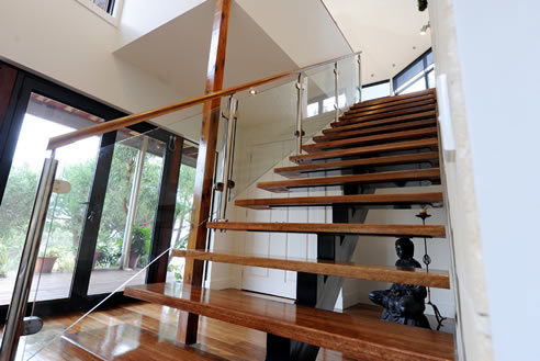 mono string staircase