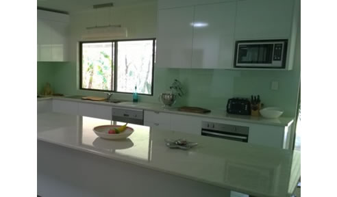 kitchen acrylic splashback