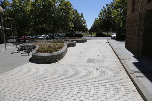 bendigo courthouse precinct granite pavers