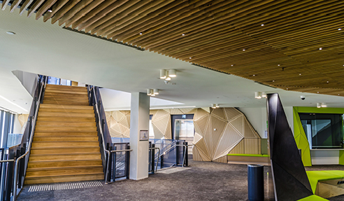 SUPASLAT slatted ceilings give direction in the passageways.