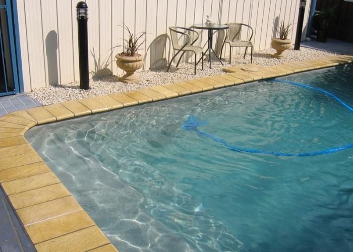 Texipave Bullnoses (Sandstone colour) for Swimming Pool by Simons Seconds