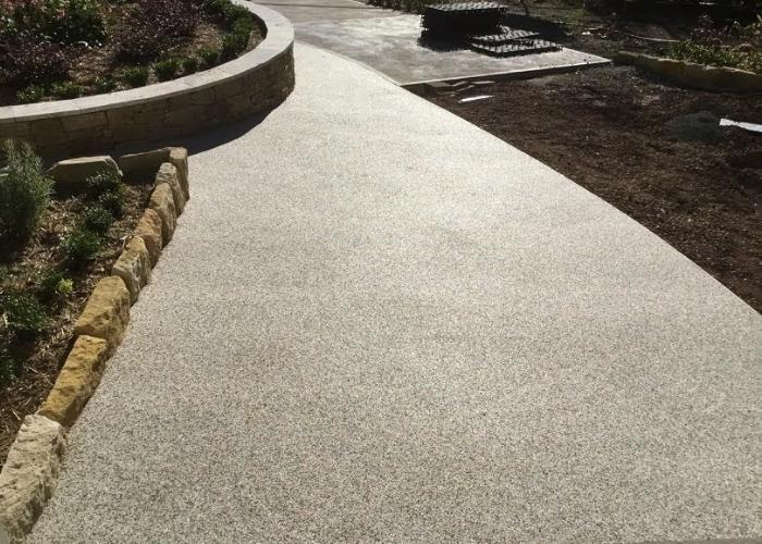 Stoneset walkway pavings