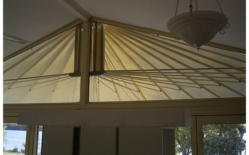 retractable outdoor awning