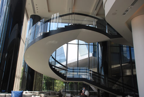 frameless curved glass staircase balustrade