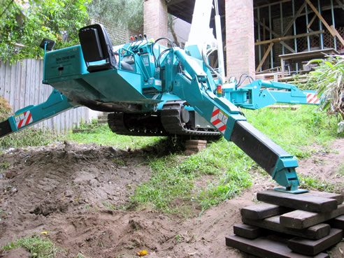 mini crane supported on slope