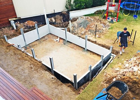 modular retaining wall for spa