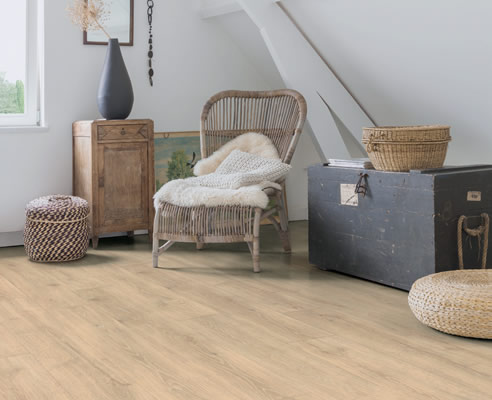 oak laminate floor