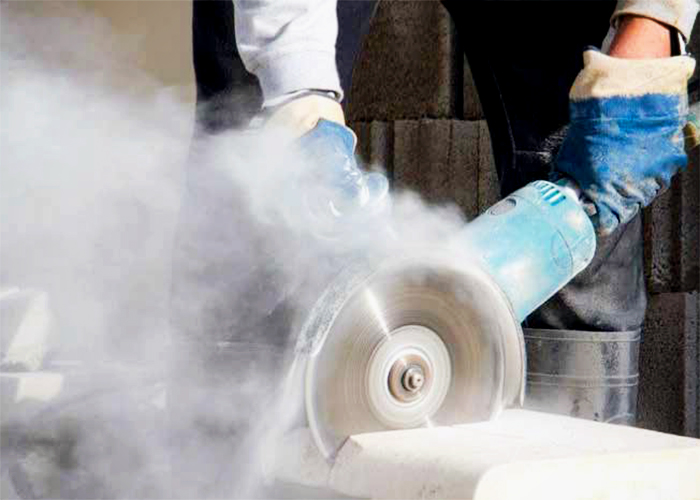 Silica-Free Mixes for Tile Installation from LATICRETE