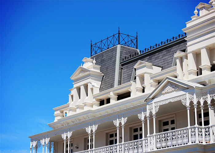 Commercial Moulding & Columns for Beaumaris Hotel by Unitex