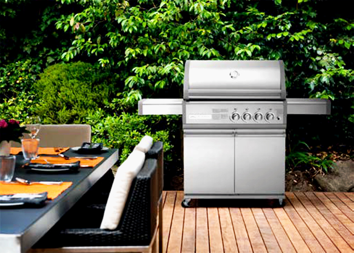 2- and 4-burner Gas Barbeques from Thermofilm